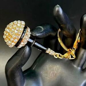 🎙Microphone 🎤 jewelry charm - unisex🩶✔️🔥❤️💋